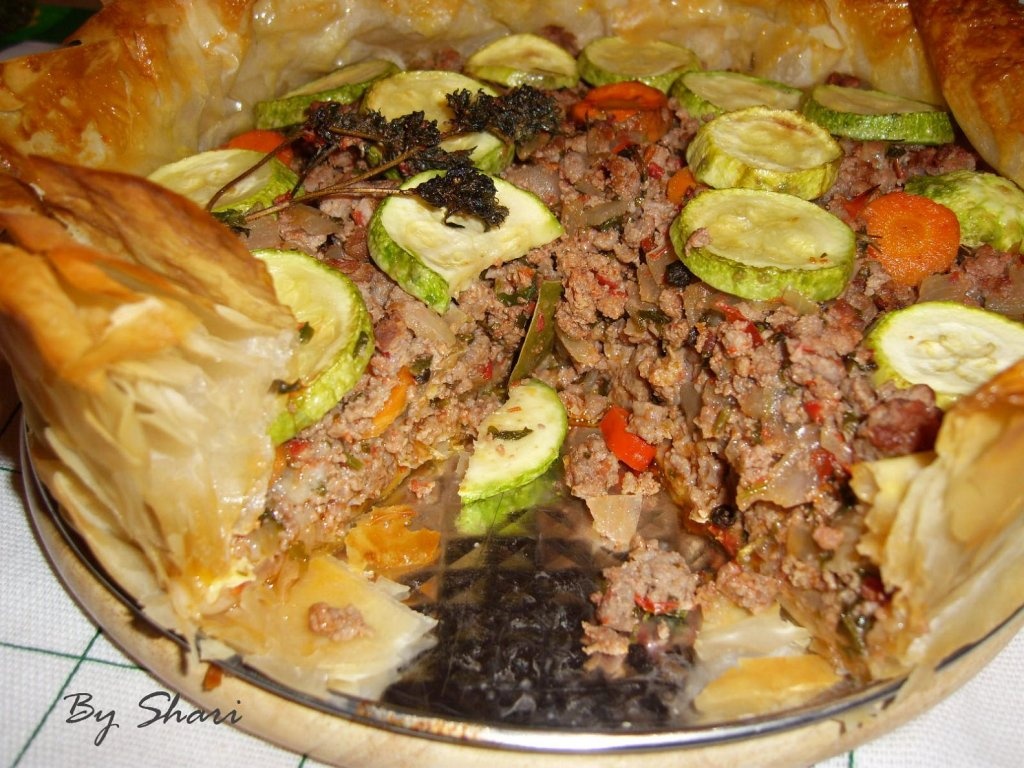 Tort de carne tocata si dovlecei