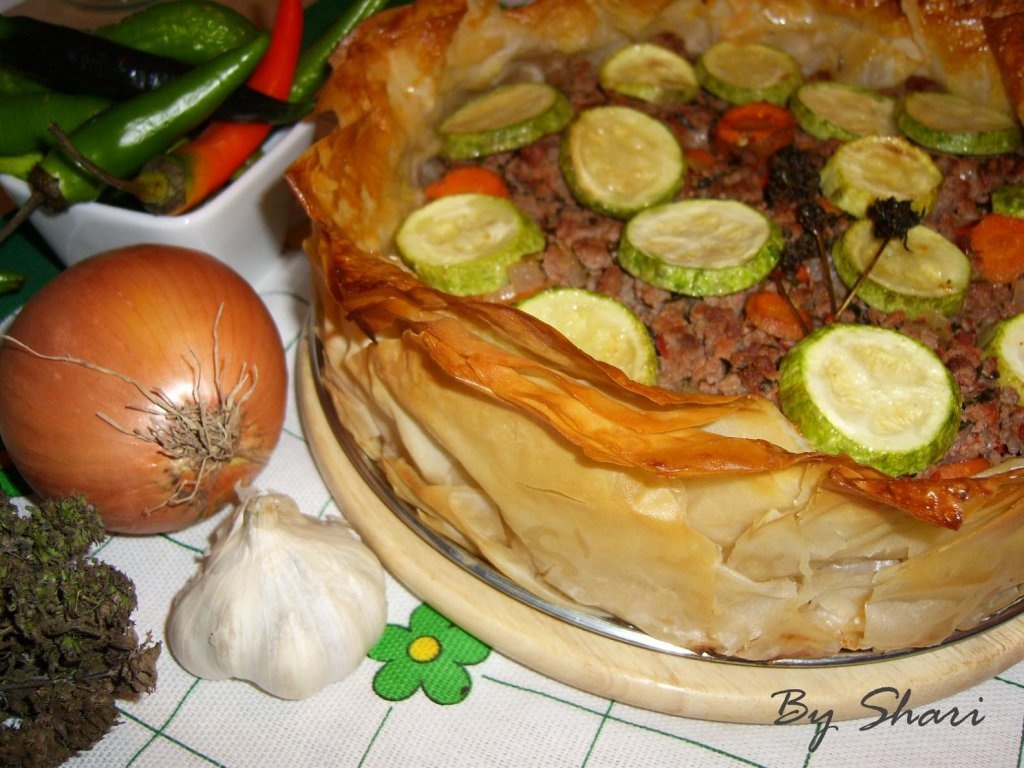 Tort de carne tocata si dovlecei