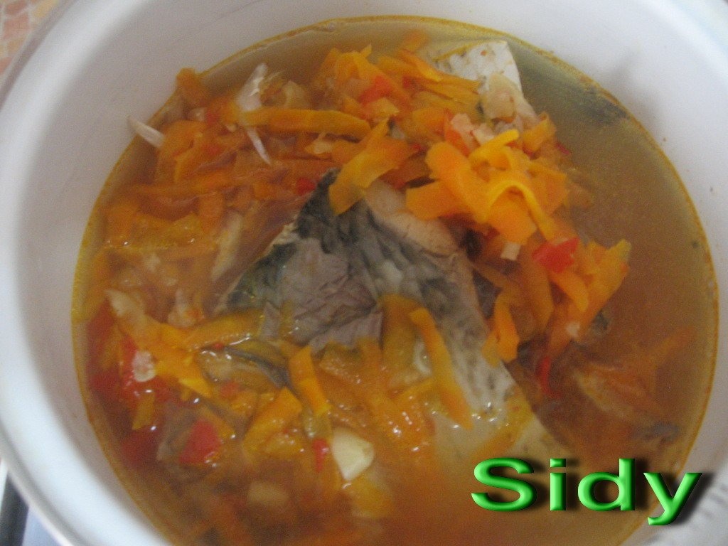 Bors de peste cu bulion