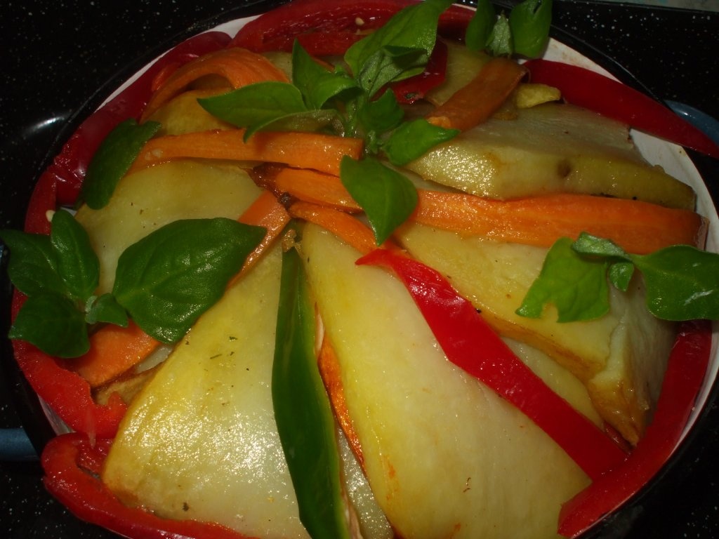 Curcan impachetat in cartofi la cuptor