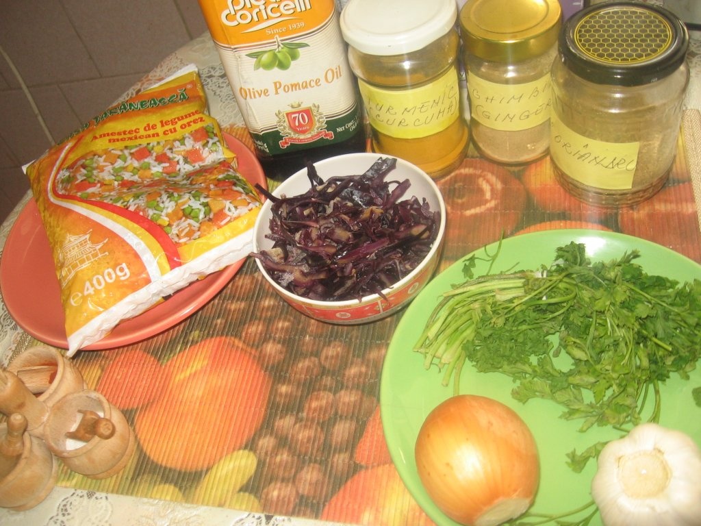 Varza rosie cu legume