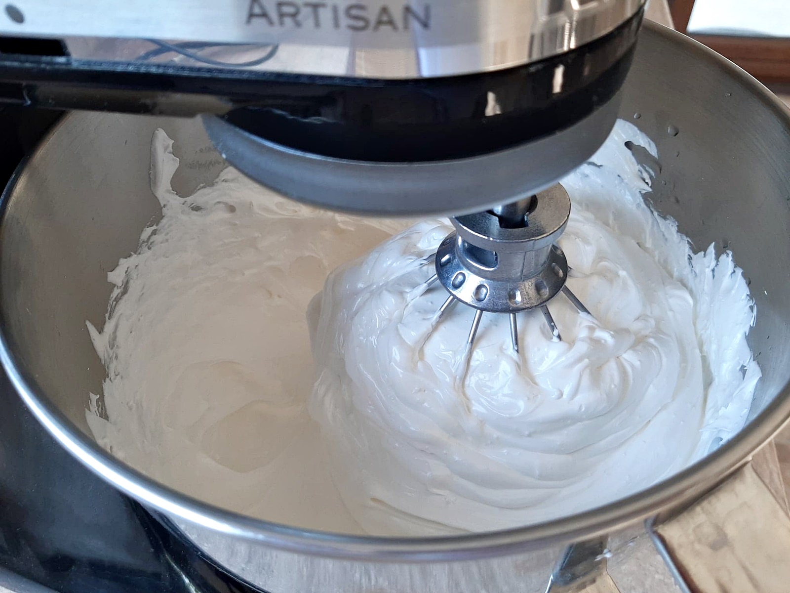 Bezea pentru decorul dulciurilor