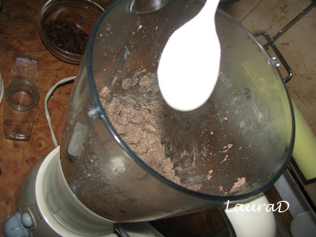 Parfait de ficat de pui cu stafide si vin dulce