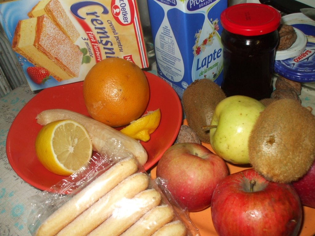 Crema de vanilie cu fructe