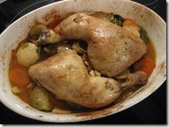 Pulpe de pui pe pat de legume