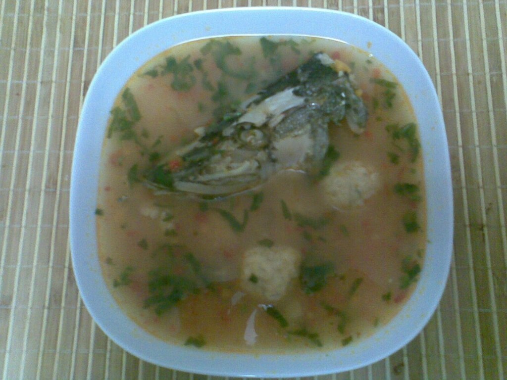 Ciorba cu perisoare din peste
