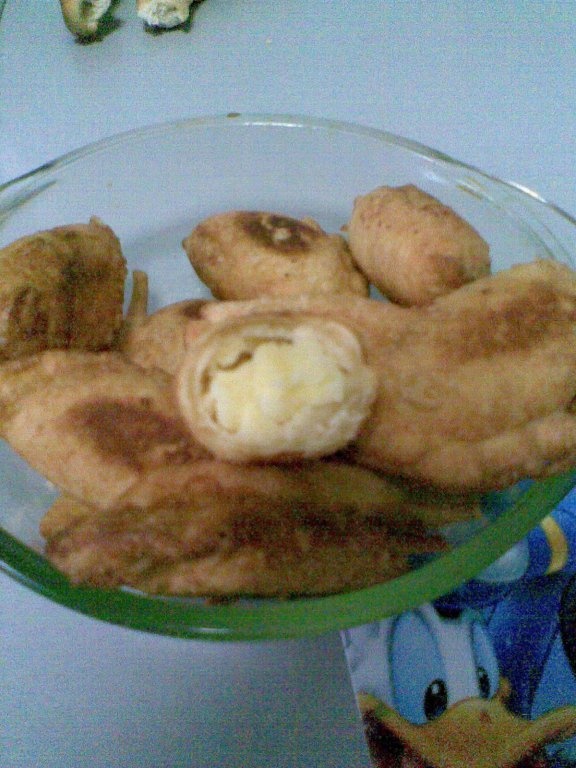 Scoicute cu cartofi si salam