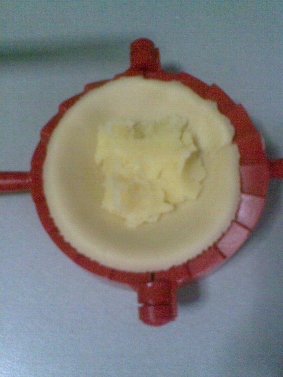 Scoicute cu cartofi si salam