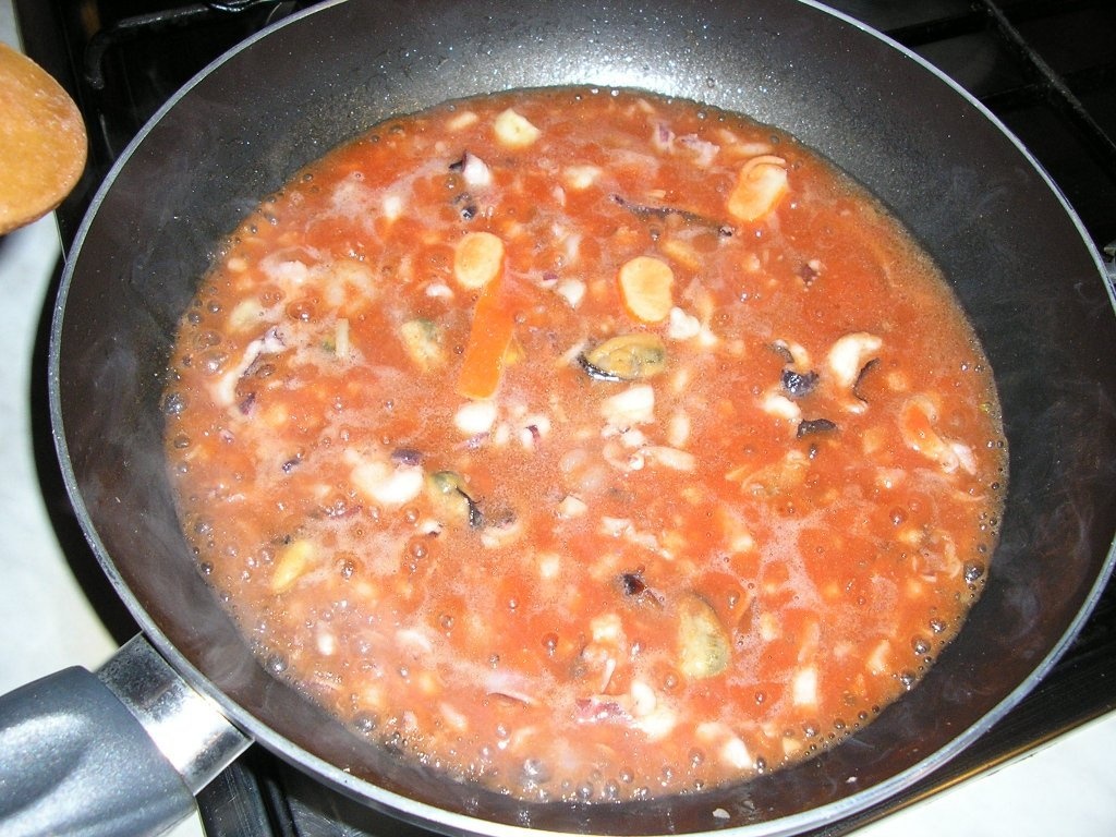 Spaghete cu fructe de mare