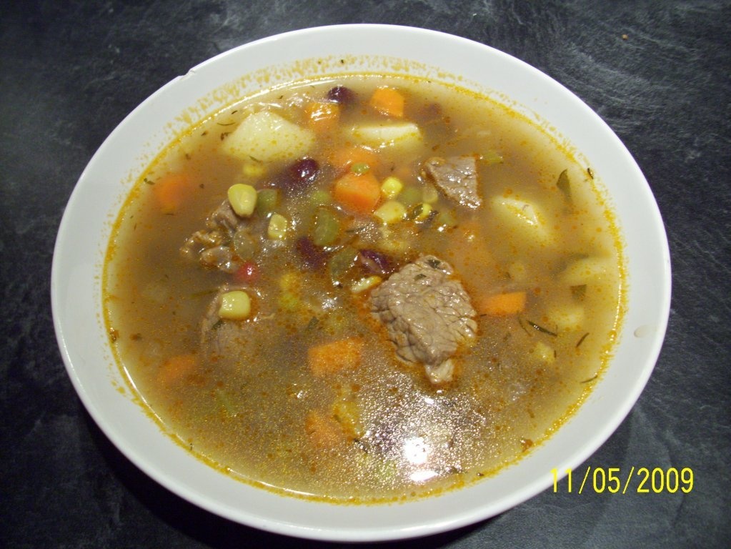 Ciorbita de vacuta cu legume