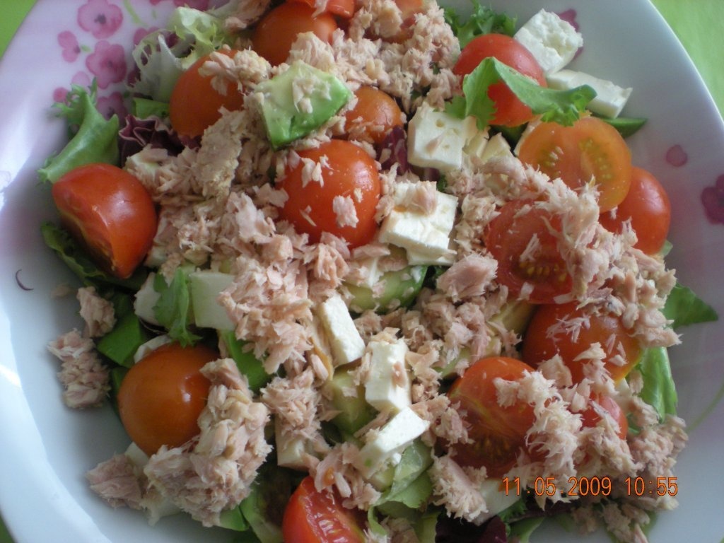 Salata de ton cu avocado