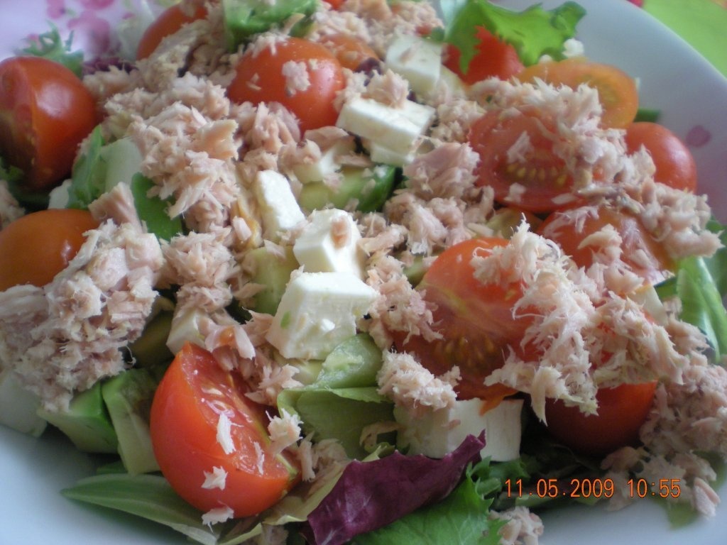 Salata de ton cu avocado