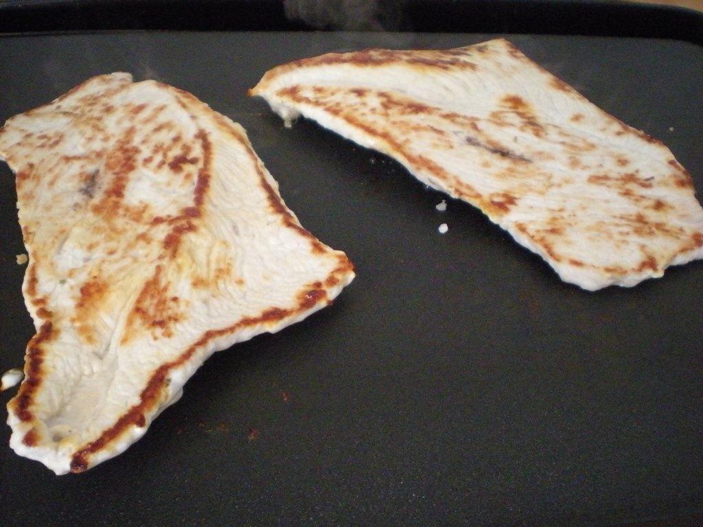 Piept de curcan la placa