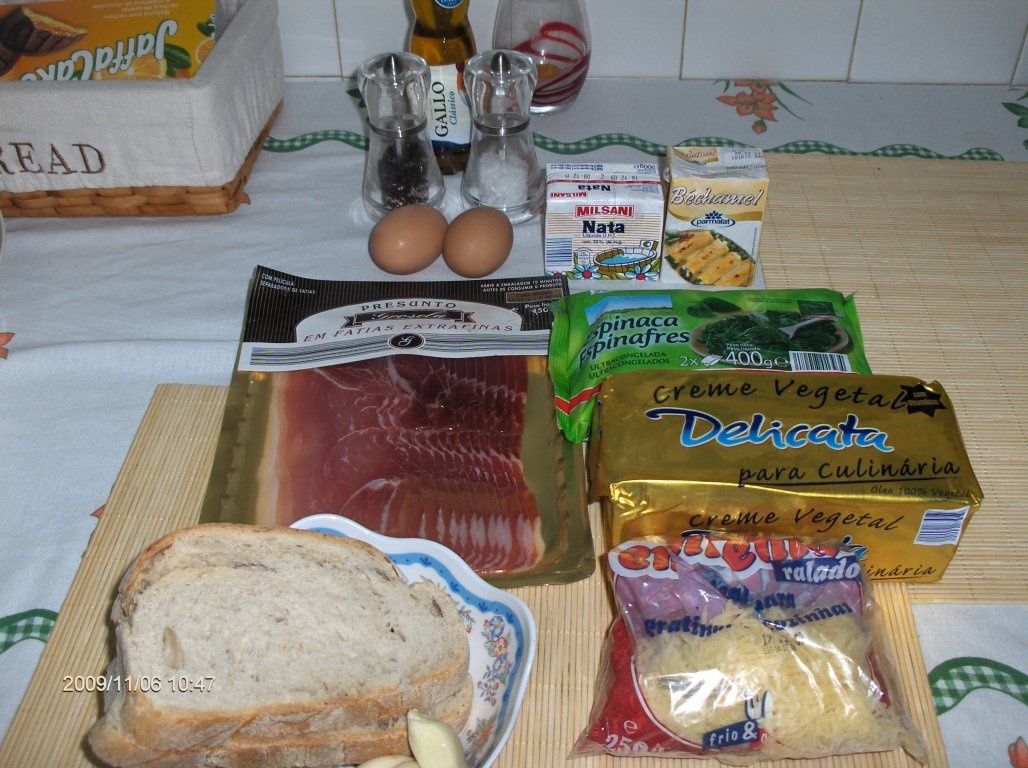 Rulouri de jambon afumat cu spanac