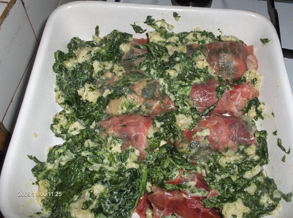 Rulouri de jambon afumat cu spanac