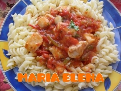 SPIRALE CU PIEPT DE PUI SI SOS DE LEGUME