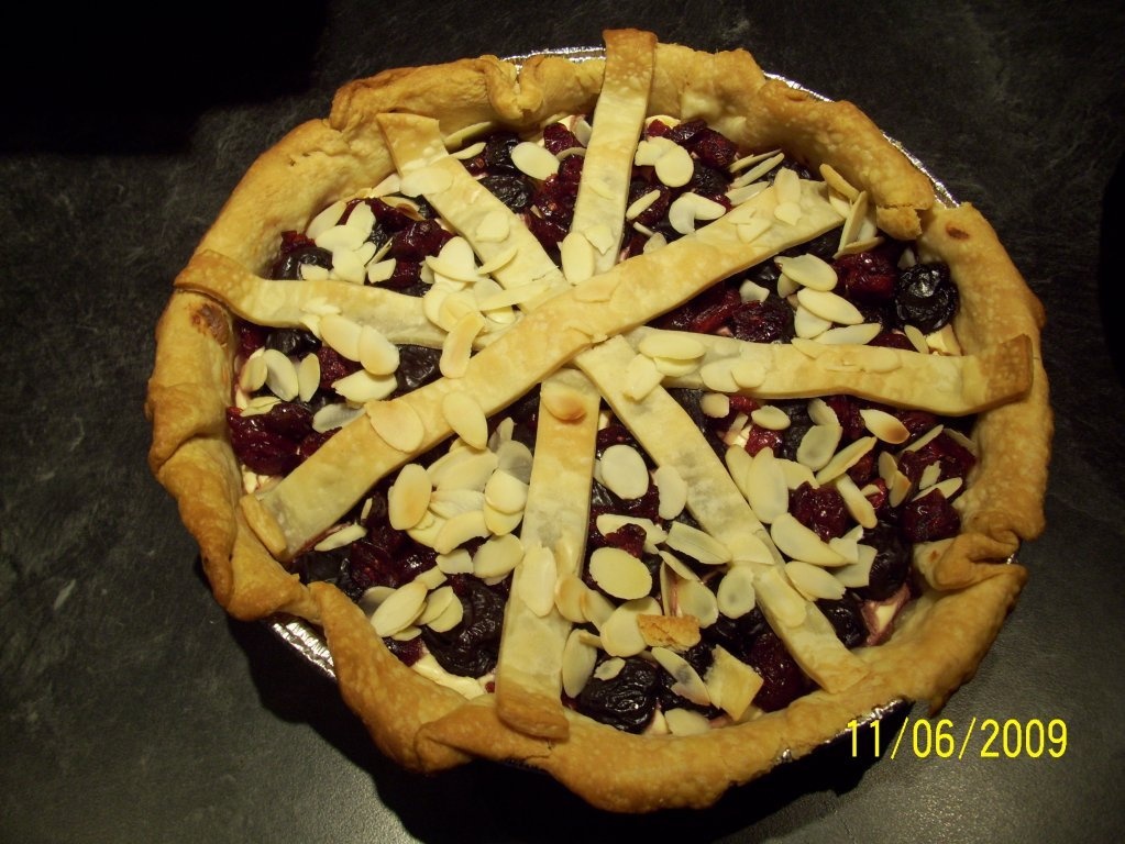 Placinta cu visine si merisor