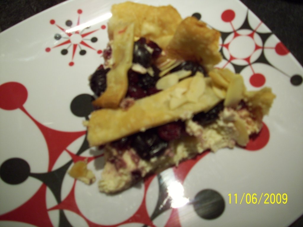 Placinta cu visine si merisor