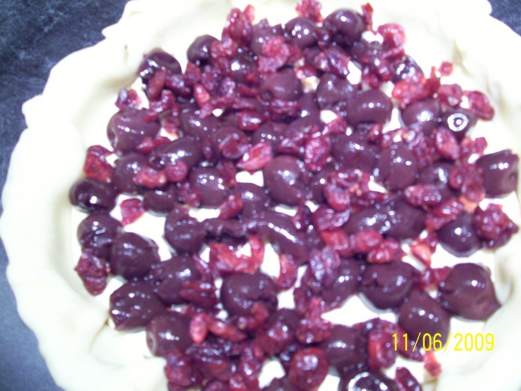 Placinta cu visine si merisor