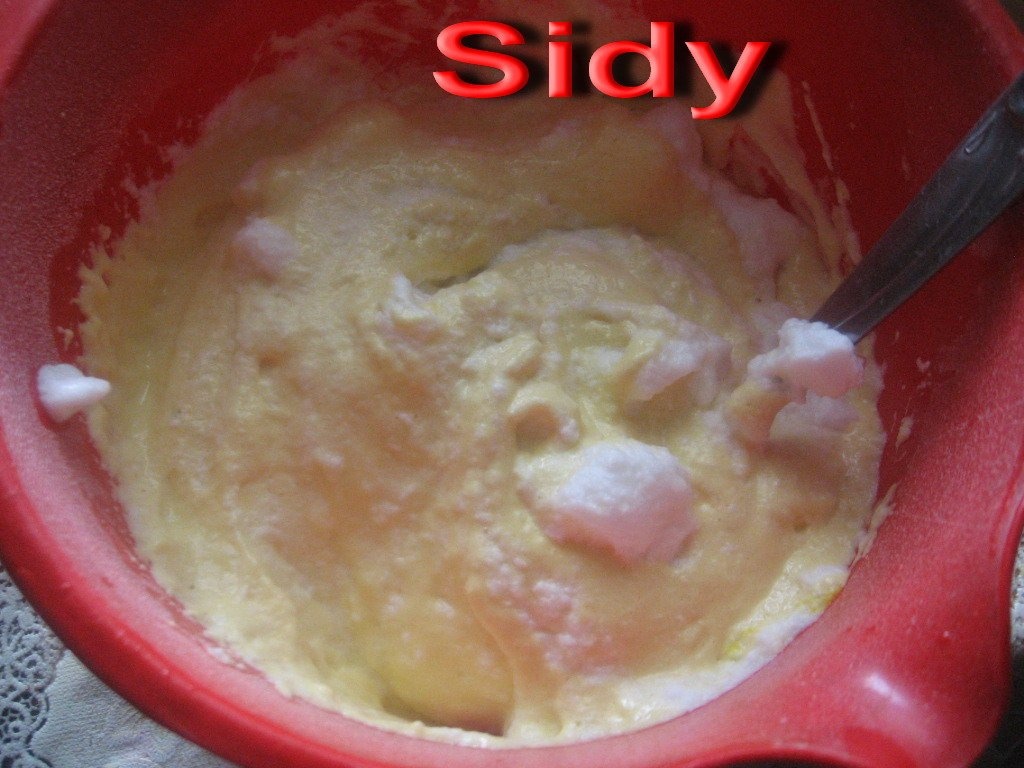 Tort de mere cu nuca si frisca