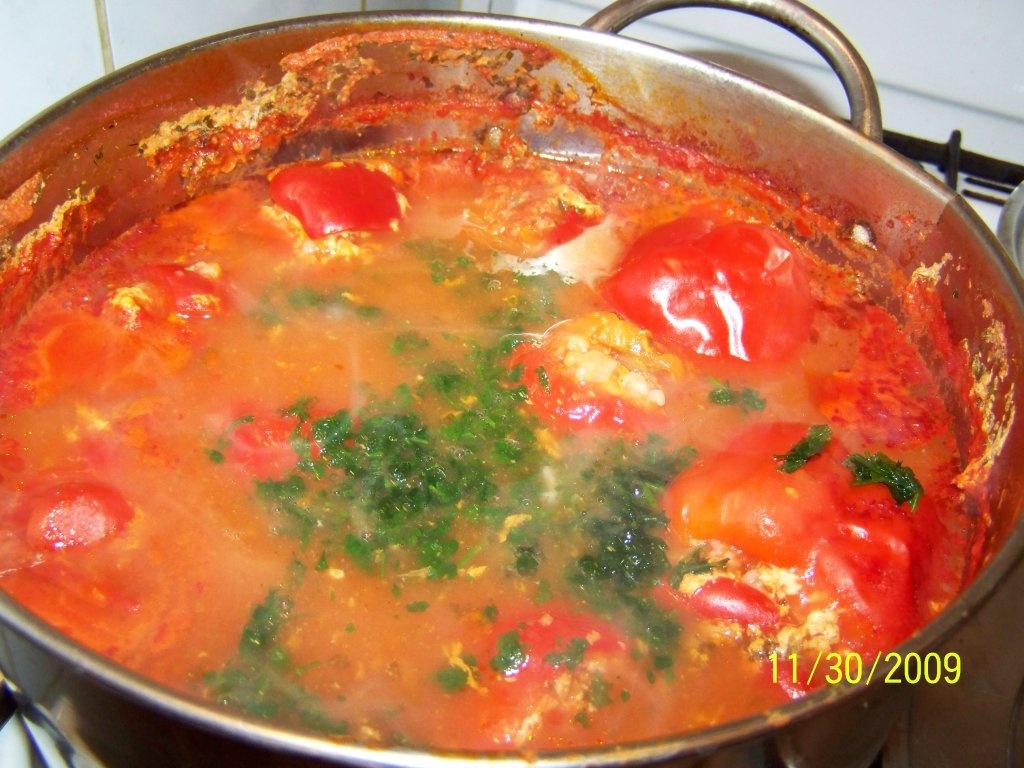 Ardei umplut cu multe legume si carne de curcan