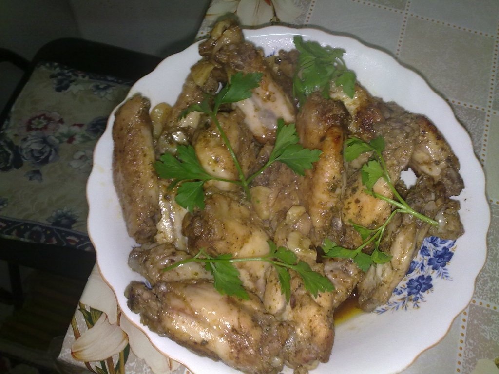 Aripioare de pui in bere cu piure de cartofi