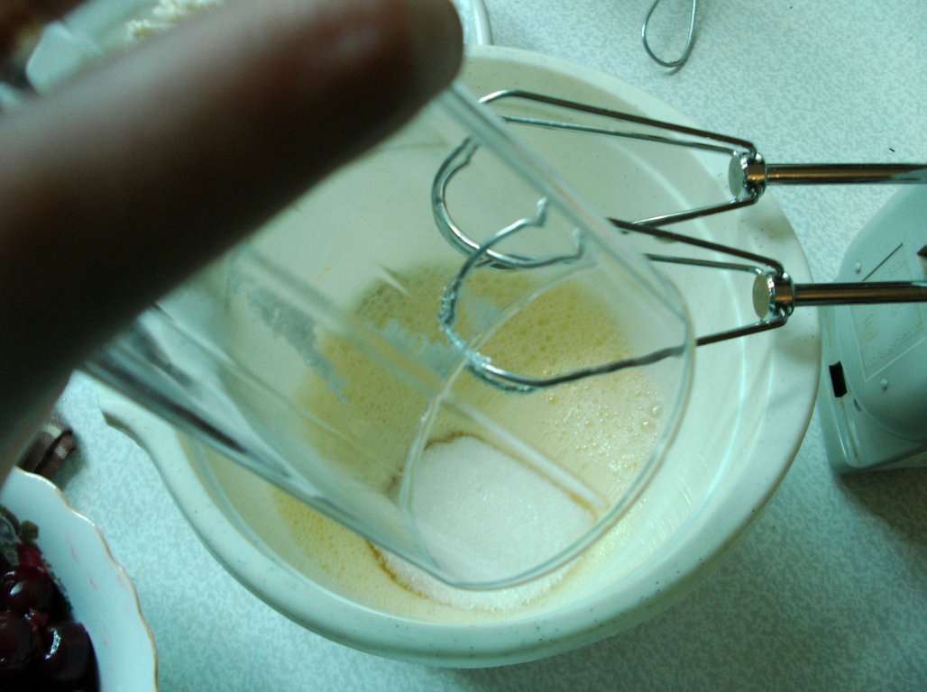 Brownie cu branza si visine