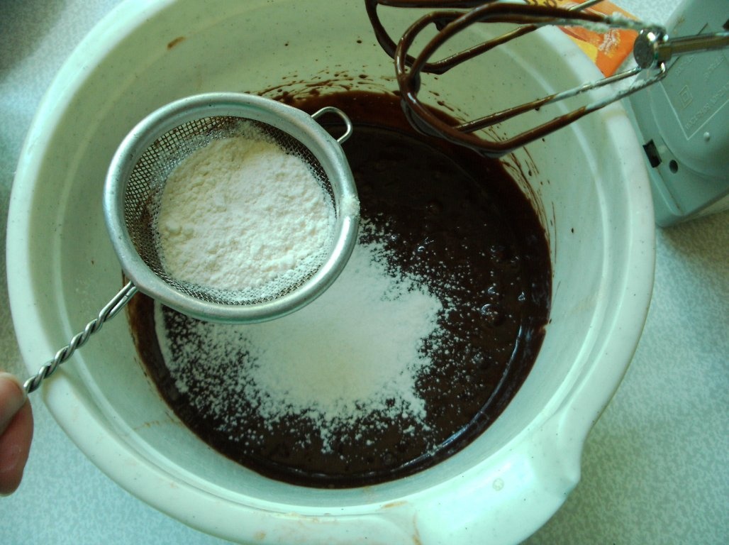 Brownie cu branza si visine