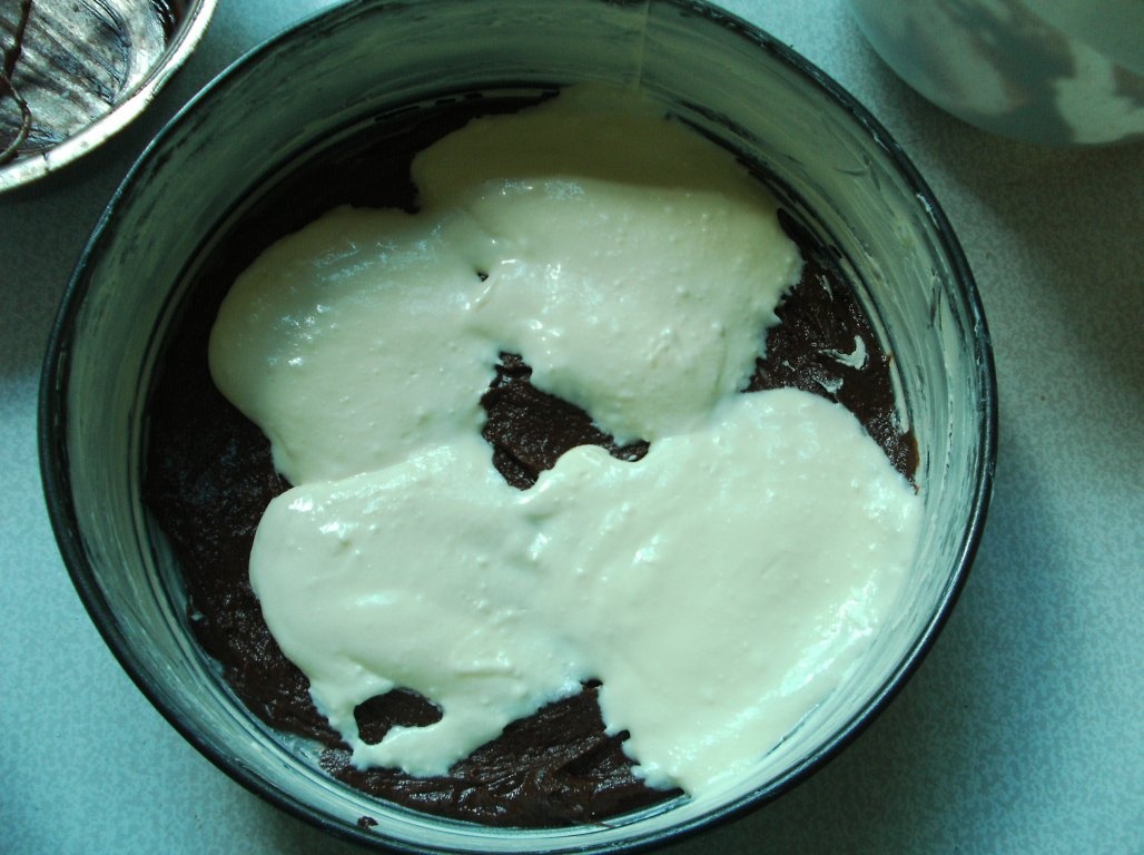 Brownie cu branza si visine