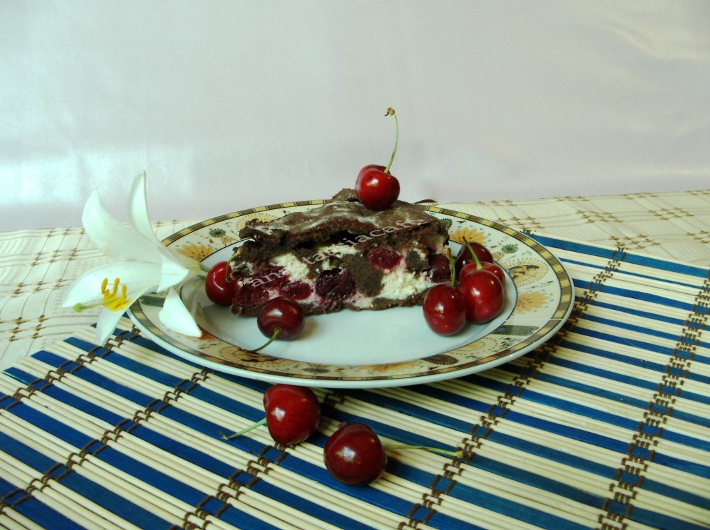 Brownie cu branza si visine