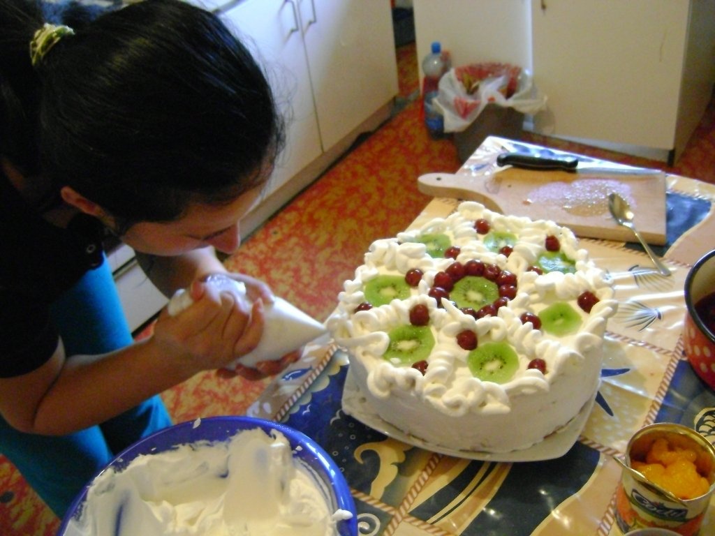 Tort cu crema de nes