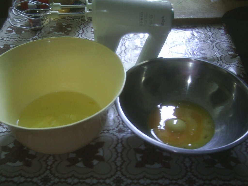 Prajitura cu spuma de zahar ars