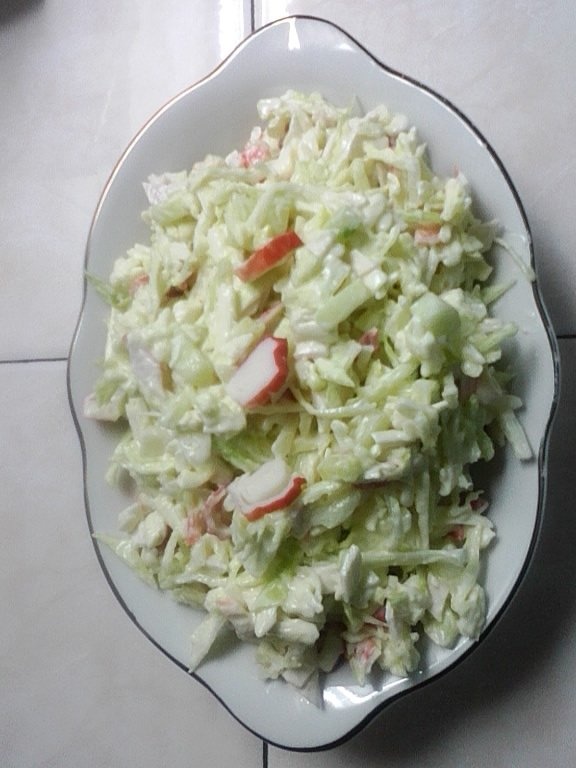 Salata de varza cu surimi