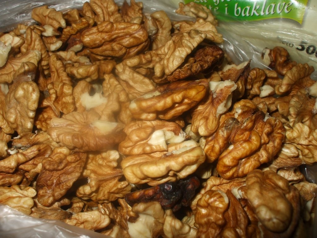 Placinta cu nuci (baclava/sarailie)