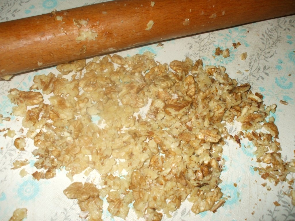 Placinta cu nuci (baclava/sarailie)