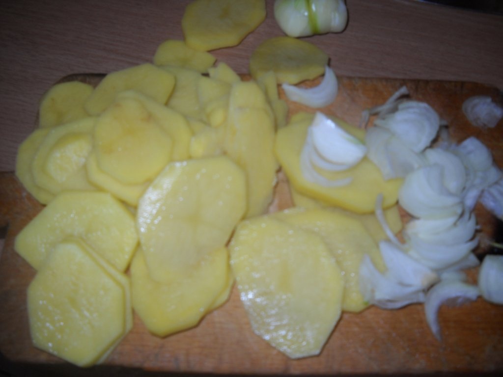 Cartofi prajiti cu ceapa