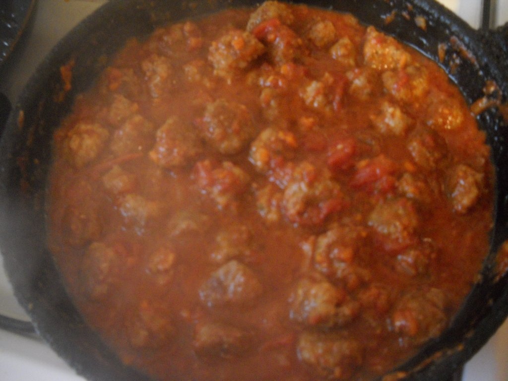 Spaghete cu chiftelute