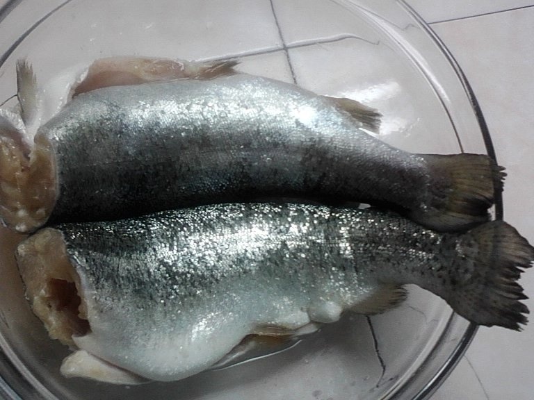 Pastrav in crusta de pesmet