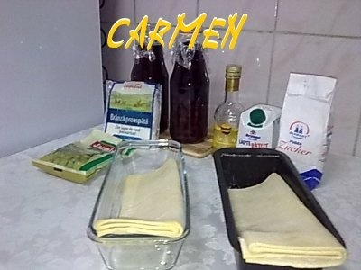 Placinta cu visine si aluat din comert