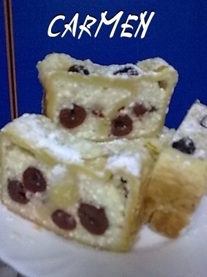 Placinta cu visine si aluat din comert