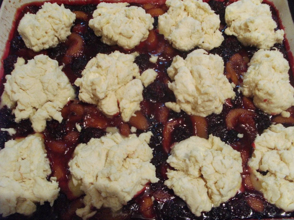 Cobbler din piersici si mure