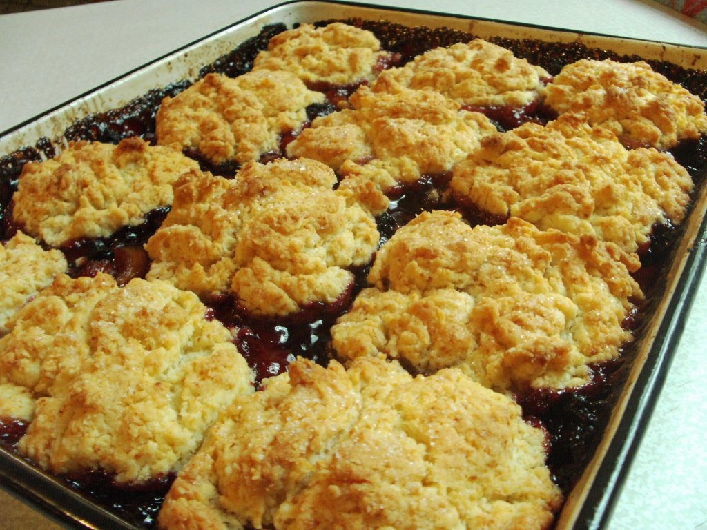 Cobbler din piersici si mure