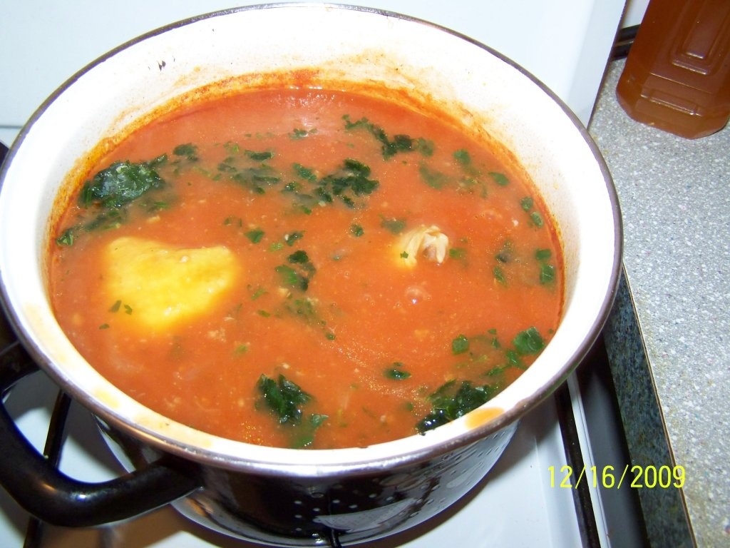 Pui cu sos de rosi si usturoi