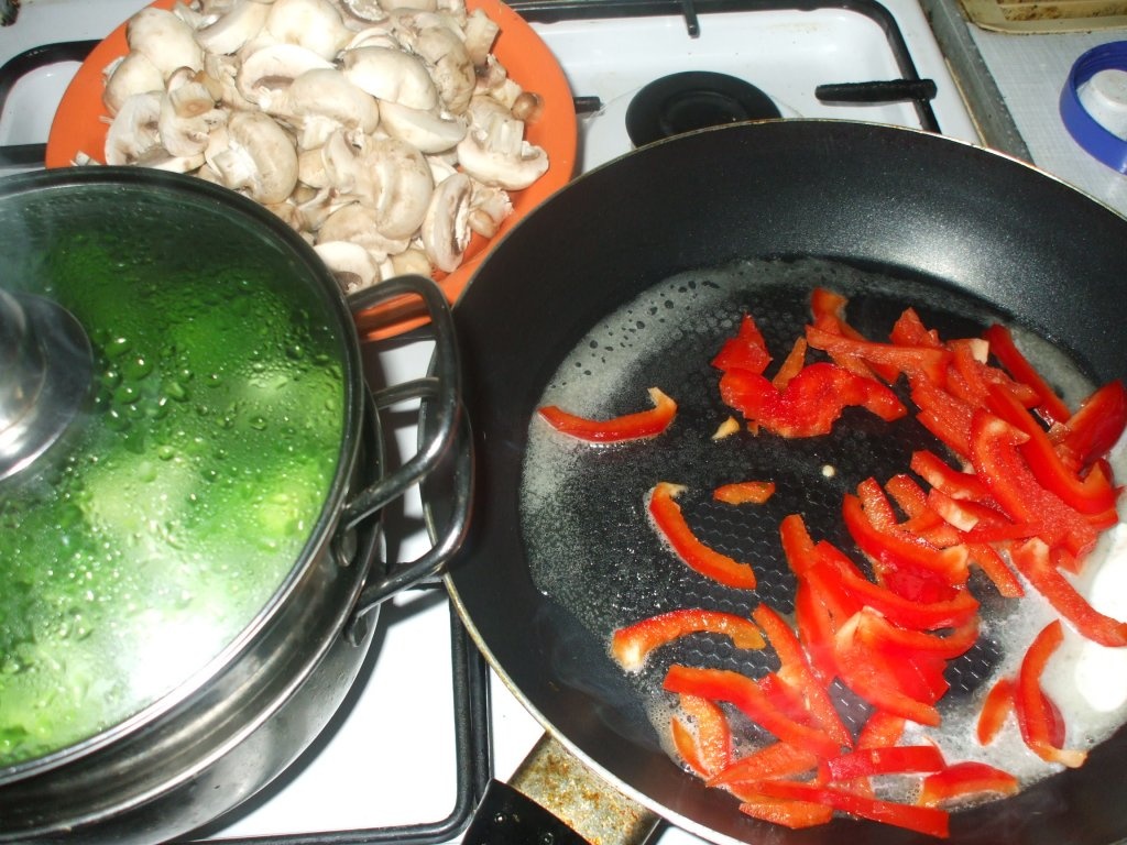 Ciuperci cu broccoli si masline