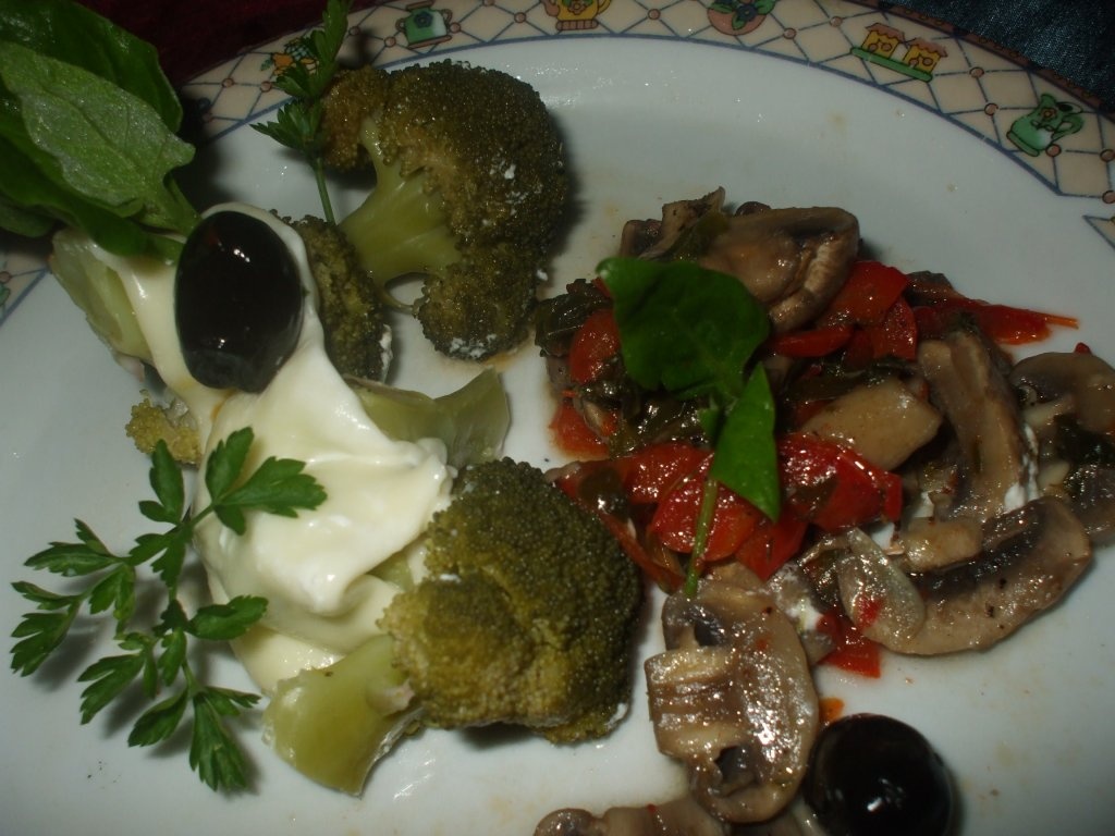 Ciuperci cu broccoli si masline