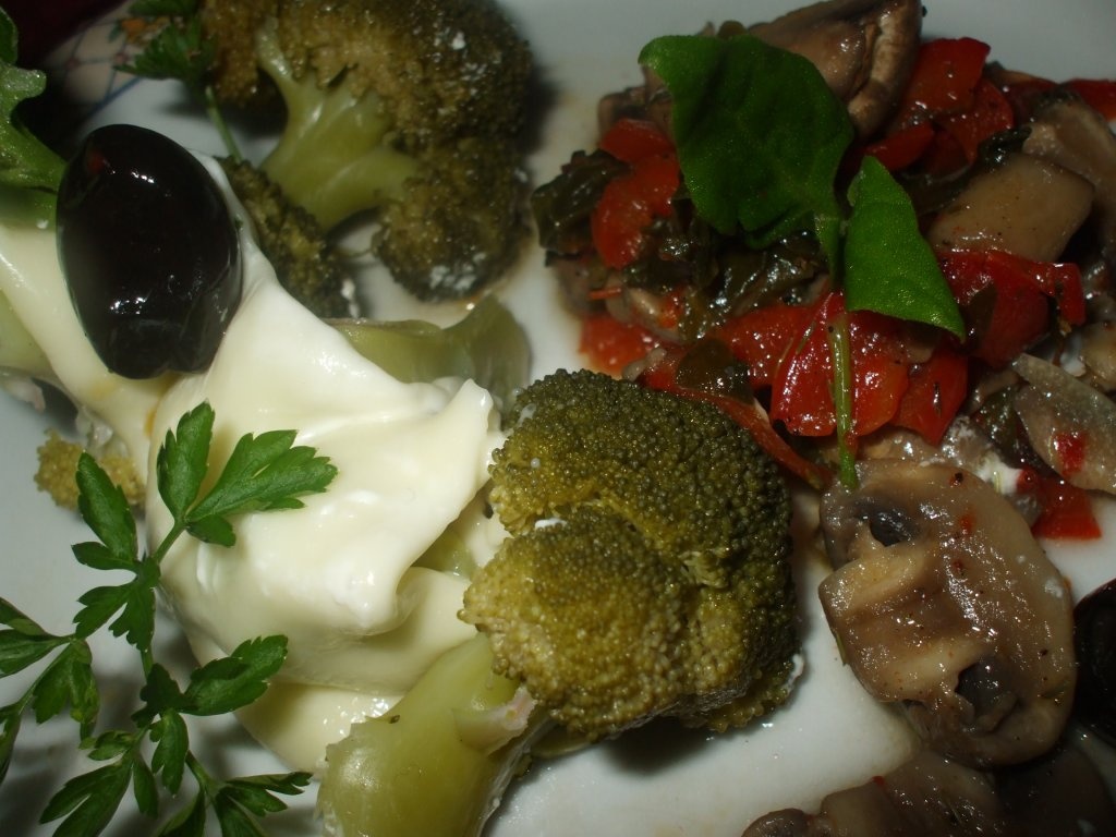 Ciuperci cu broccoli si masline