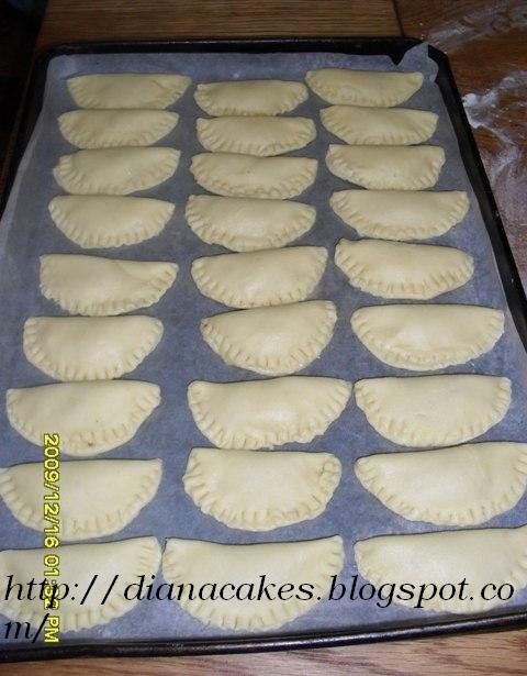 Cornulete cu smantana umplute cu nuca