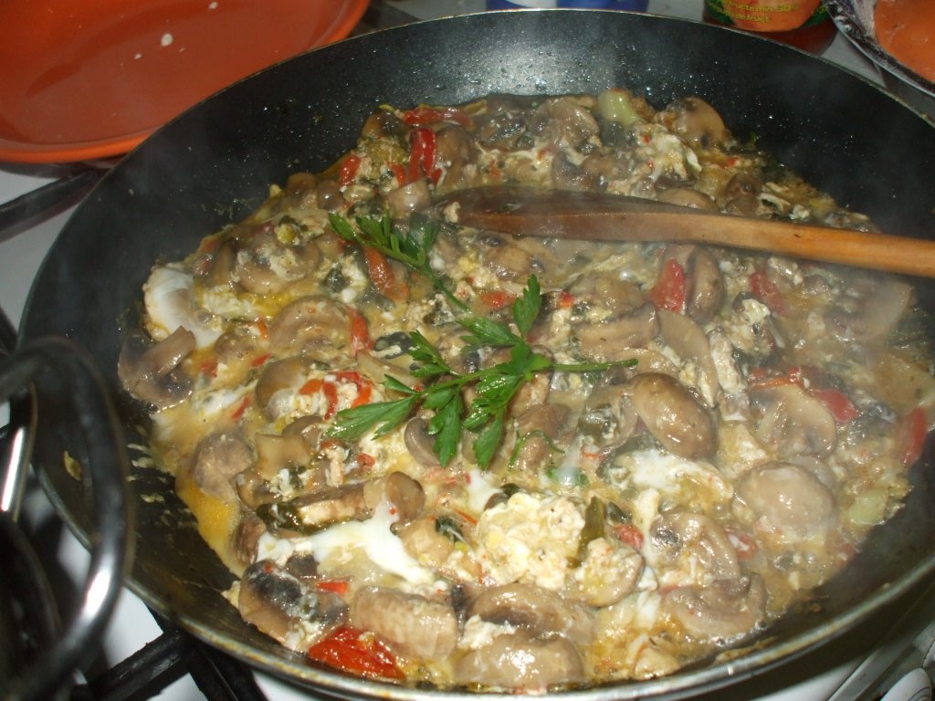 Omleta cu ciuperci si ardei