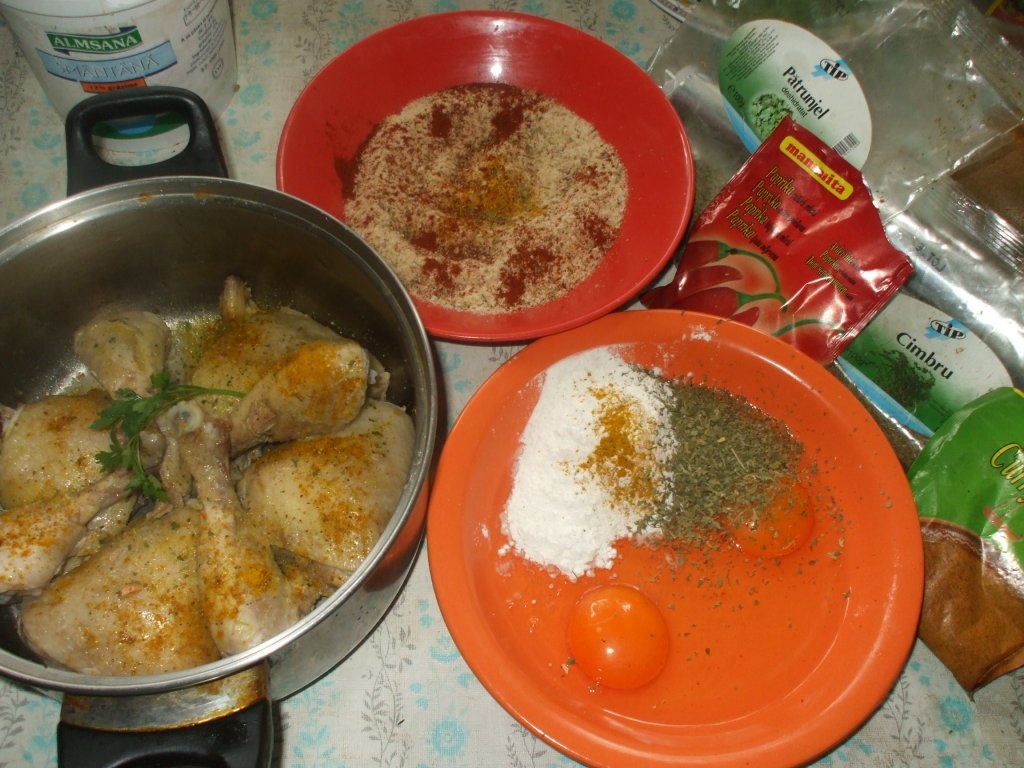 Pui pane cu pesmet si garnitura de spanac picant