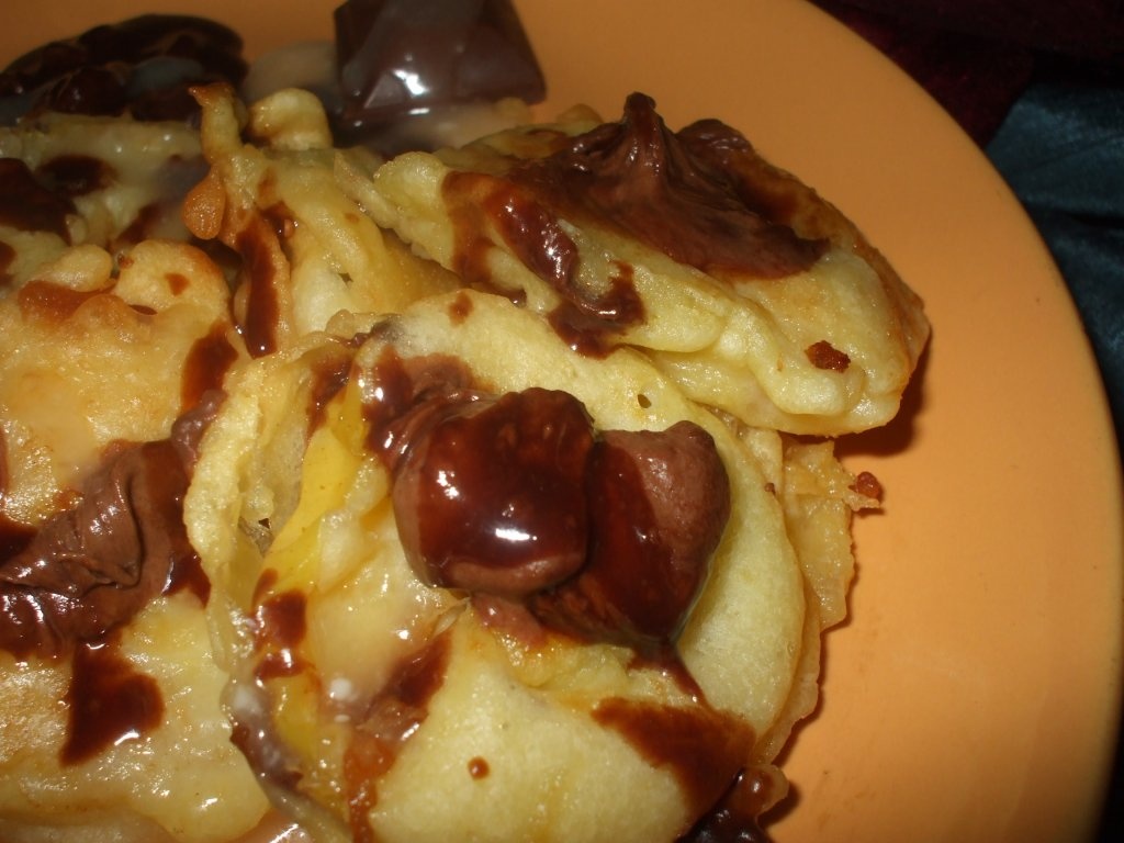 Mere in aluat, cu ciocolata